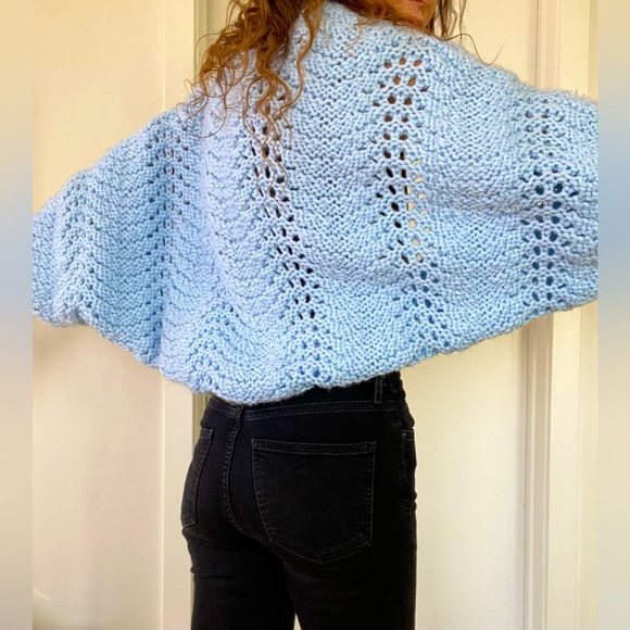 VINTAGE 80’s Cozy chic hand knitted cocoon sweater w/mother of pearl buttons - Picture 11 of 13